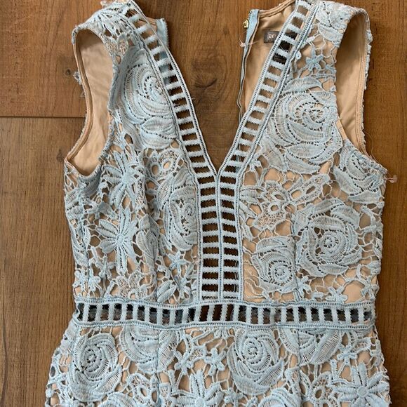 Love X Design Midi Dress Womens Medium Blue Sleeveless Lace Lattice Sheath - Picture 2 of 6